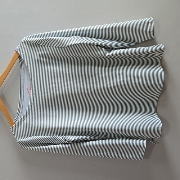 Green and White Striped Vineyard Vines Slub Shirt Size Medium - Picture 2 of 9